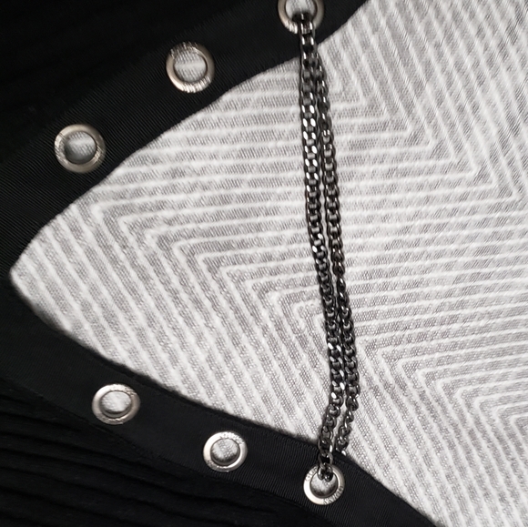 Guess XS Sweater Dress - Picture 5 of 6